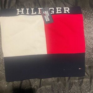 Tommy Hilfiger Large crop top shirt
